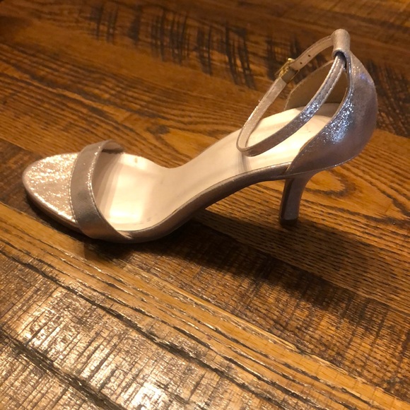 David’s Bridal Open Toed Gold Metallic Heels - Picture 5 of 5